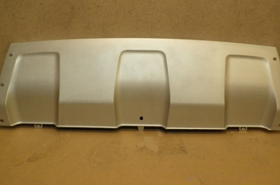 Бампер (спойлер бампера) серебро Renault Duster 2010-2015 (Китай)