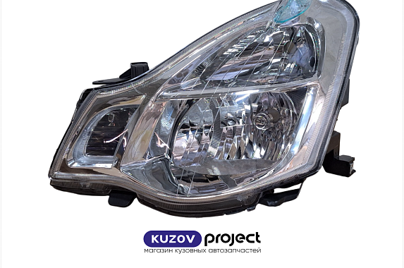 Фара левая с электрическим корректором (голубой габарит) Nissan Almera 2012-2019 (Китай)