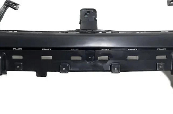 Бампер передний Renault Duster 2015-2021 (Тайвань) Дисконт 25% (Сломан)